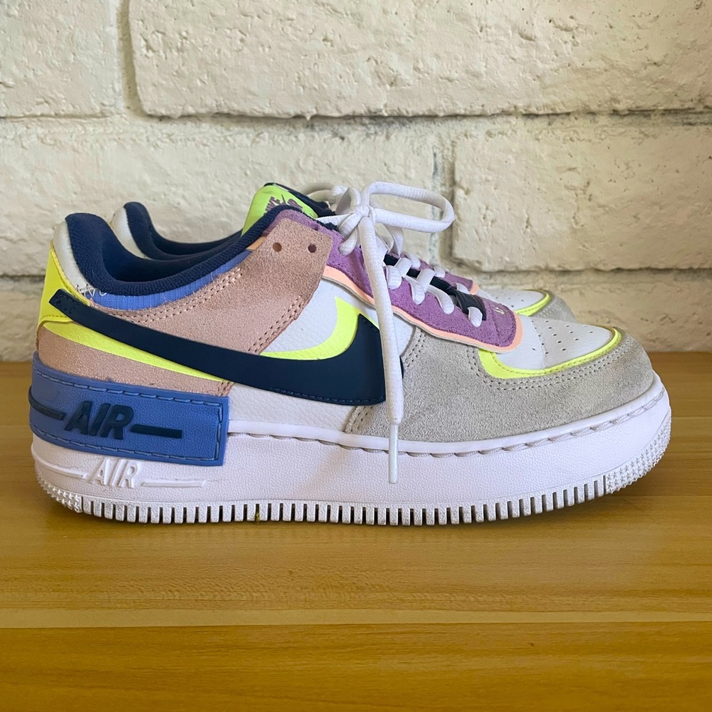 Nike Shadows - women 7.5